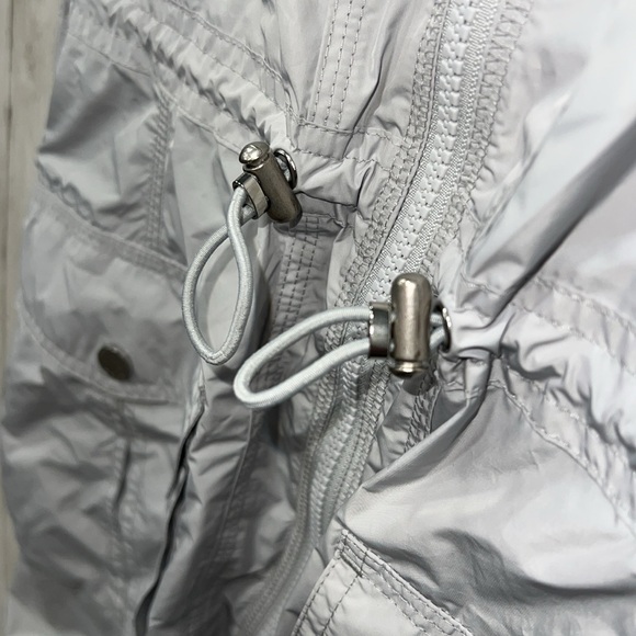 Athleta City Slicker Vest Gray Two-Way Zipper Cargo Pockets Adjustable Cinch XXS - Picture 5 of 13